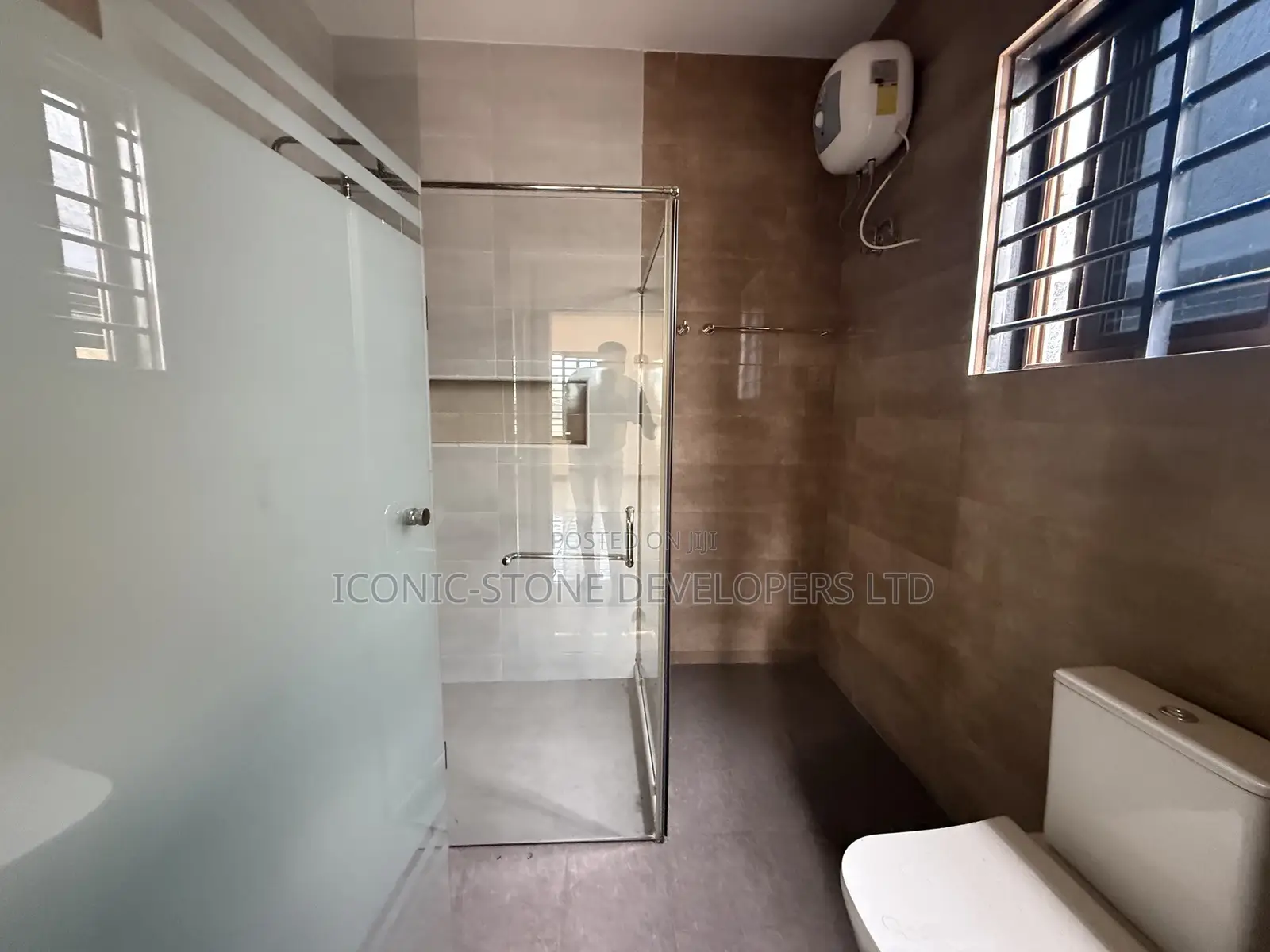 3bdrm House in Lakeside Estate for sale