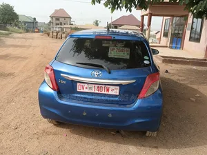 Toyota Vitz 1.3 FWD 3dr 2015 Blue