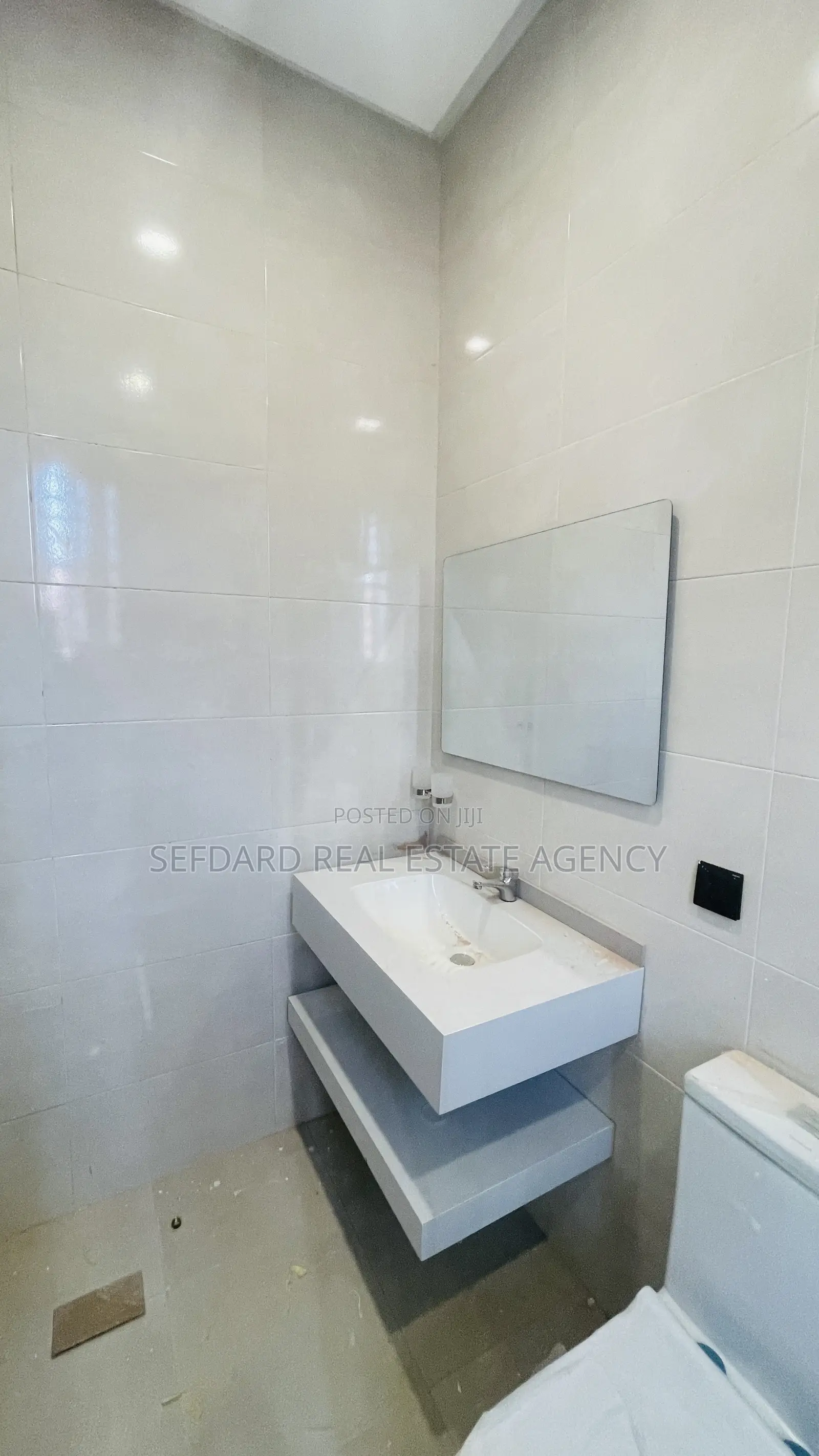 4bdrm House in Abelemkpe for sale