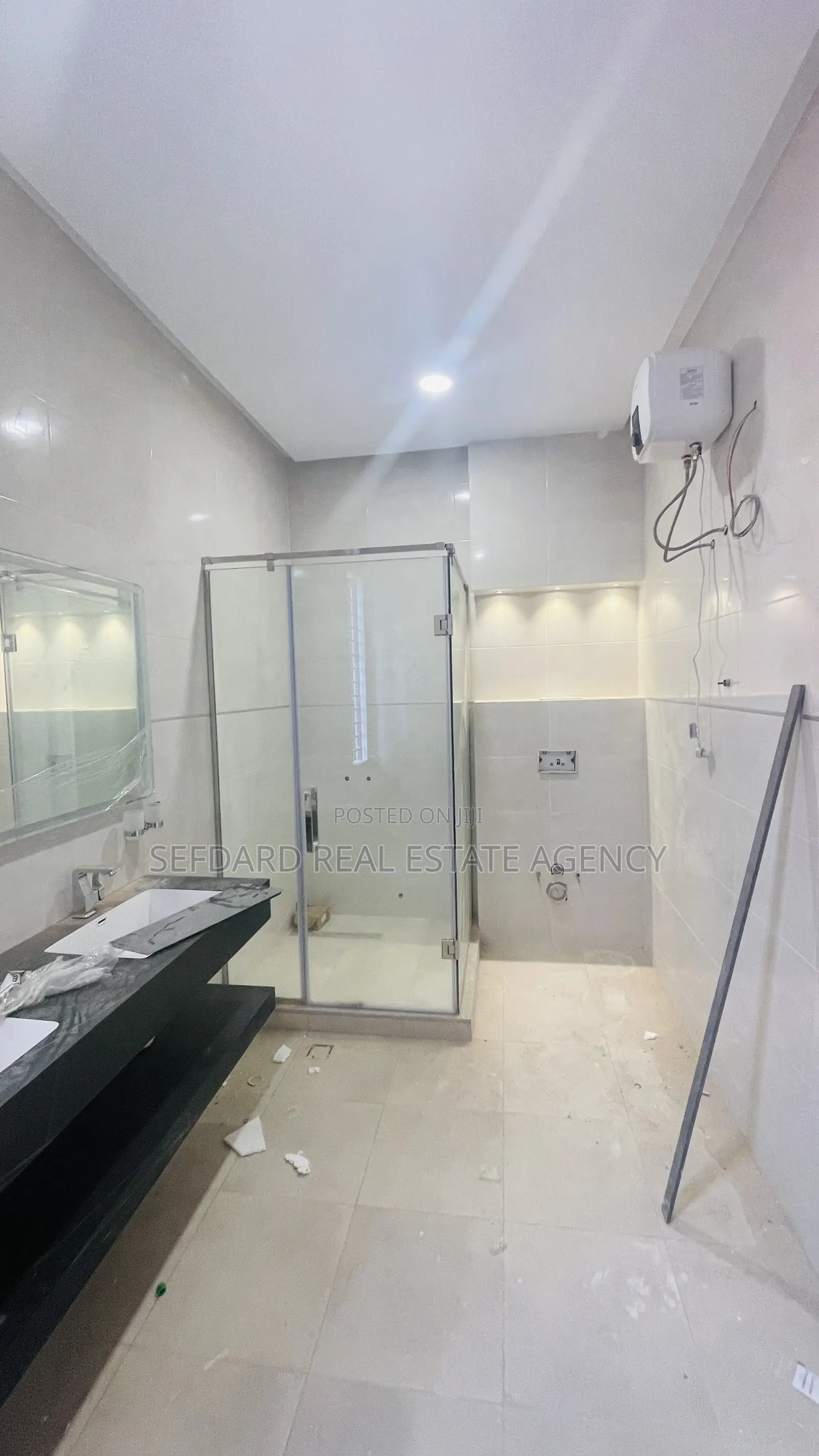 4bdrm House in Abelemkpe for sale