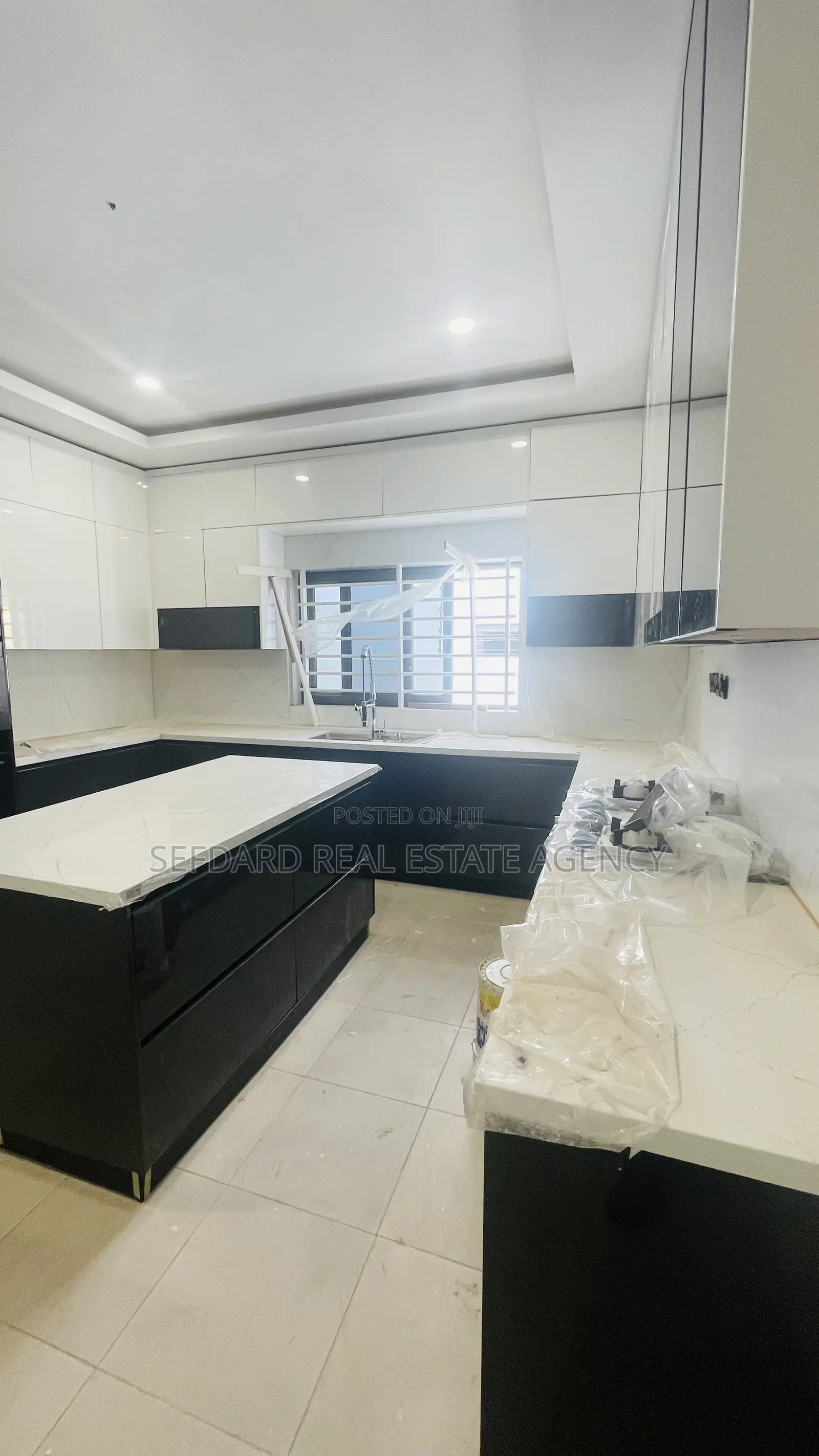 4bdrm House in Abelemkpe for sale