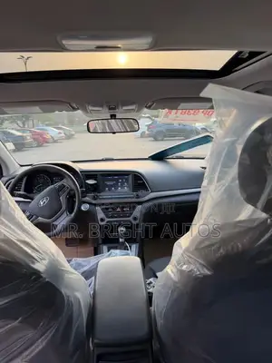 Hyundai Elantra SEL 2018 White
