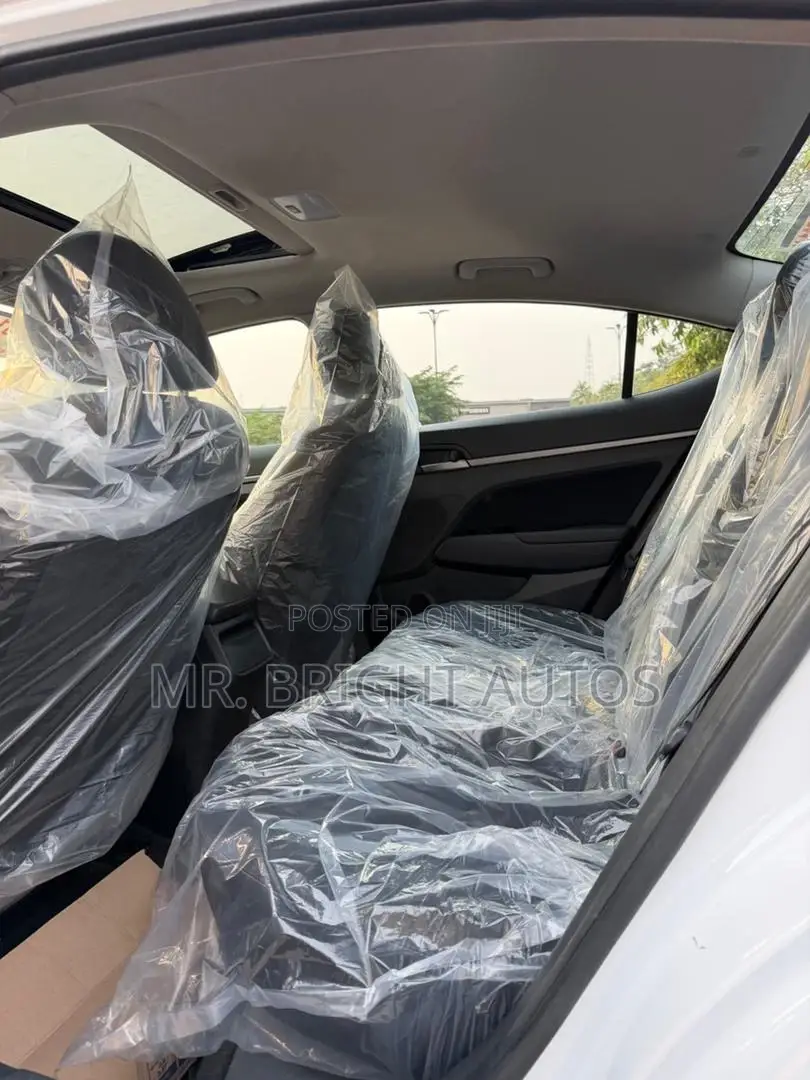 Hyundai Elantra SEL 2018 White