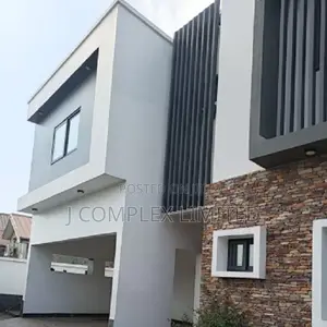 4bdrm House in Airport Residential Area for sale