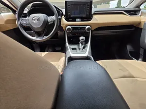 Rent a Toyota Rav4