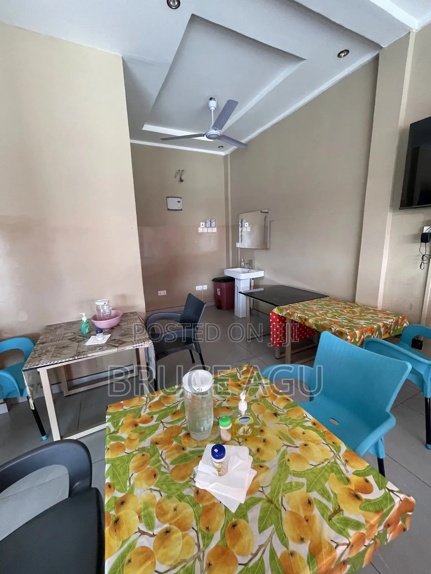 Resturant For Rent