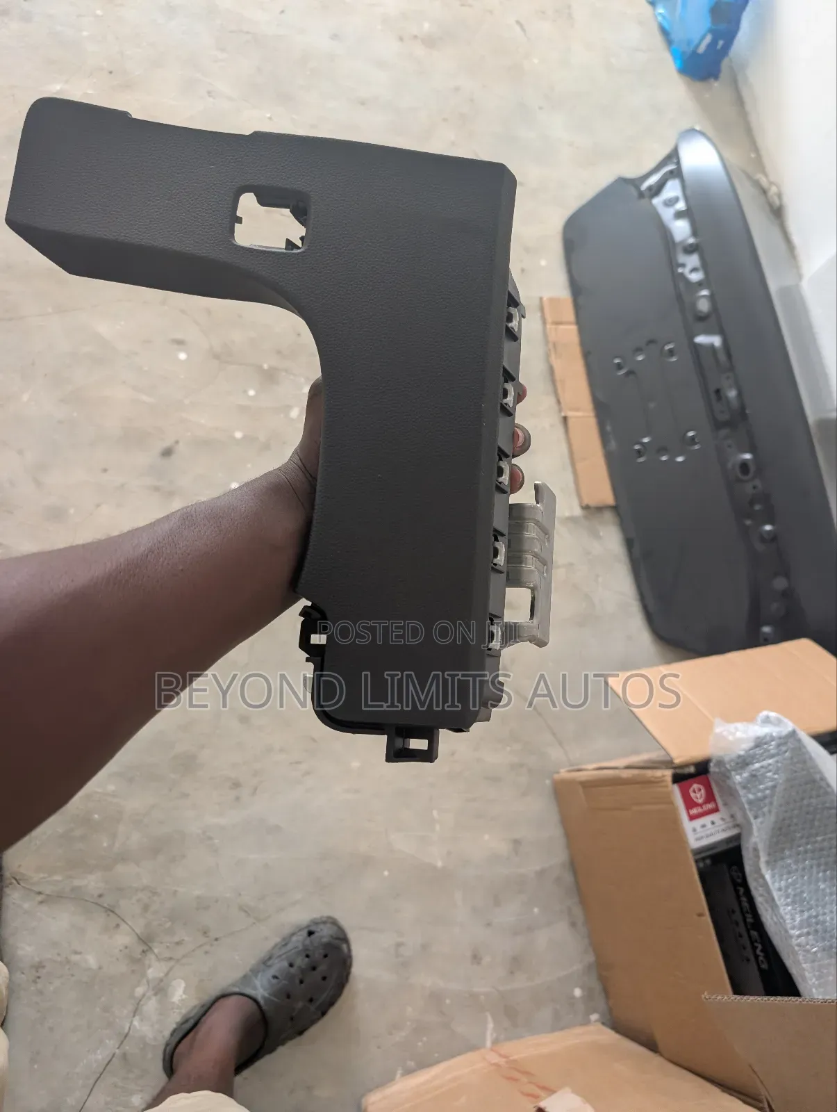 Honda CRV Cr-v 2023,2024,2025 Knee Airbag