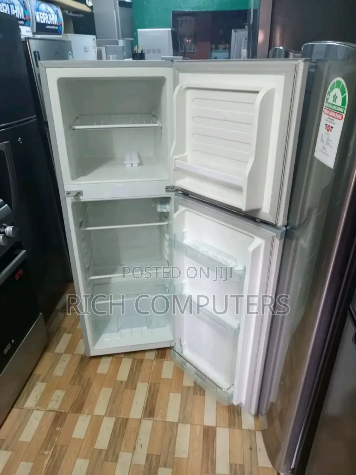 Pearl Von Fridge