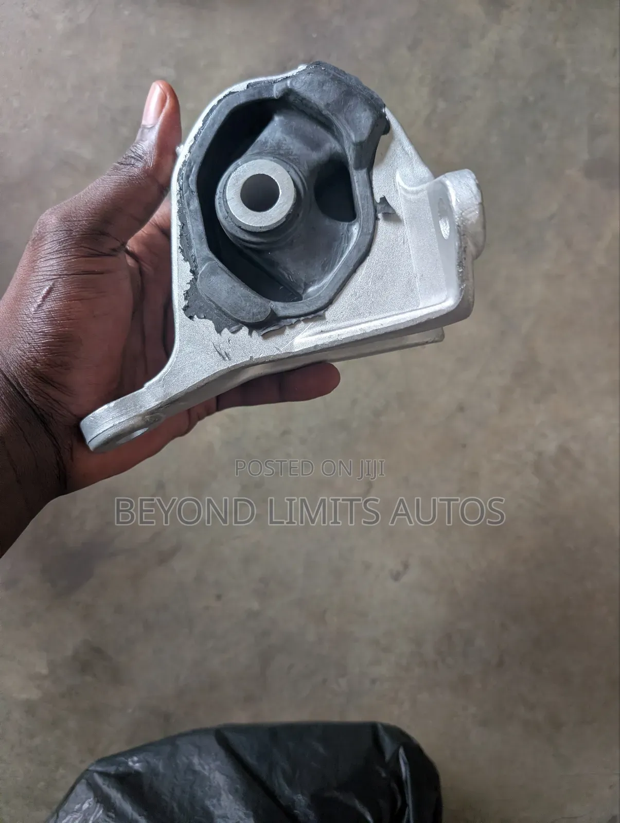 Honda CRV Cr-v 2012,2013,2014,2015,2016 Gearbox Seat / Mount