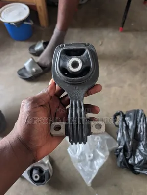 Honda CRV Cr-v 2012,2013,2014,2015,2016 Engine Seat / Mount