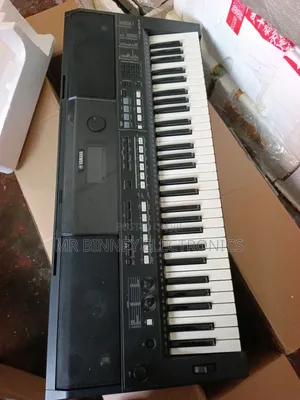 Yamaha PSR E433