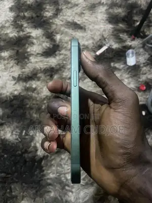 Apple iPhone 13 128 GB Green