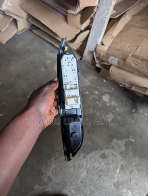 Toyota Yaris 2007,2008,2009,2010,2011 Door Main Switch