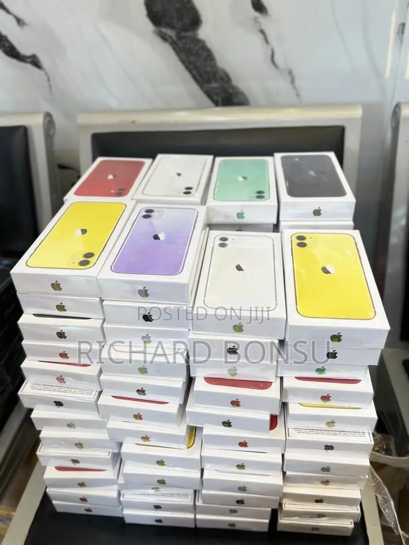 New Apple iPhone 11 128 GB White