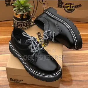 Original Dr Martens Black in Varieties