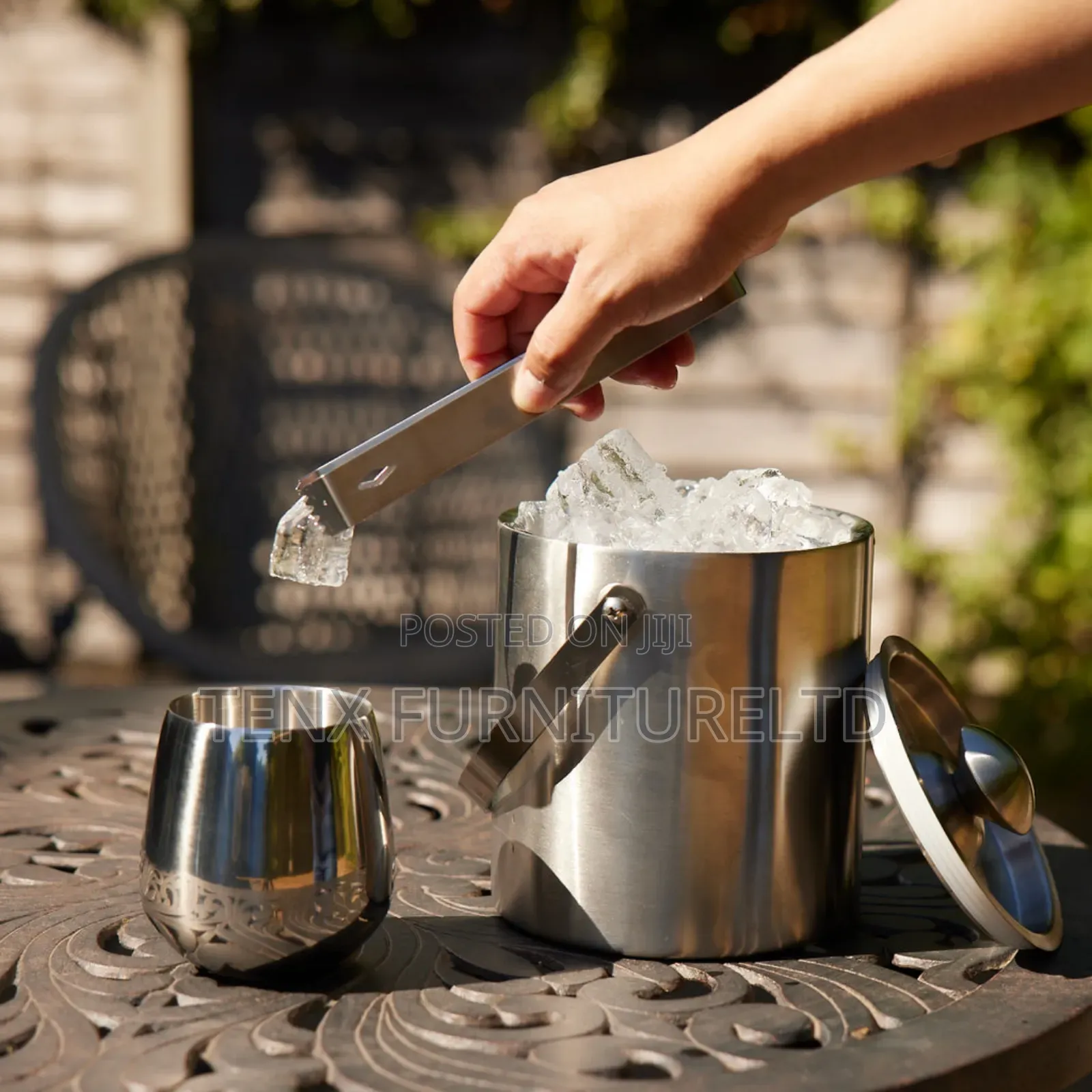 Ice Bucket With Cover (2liters)