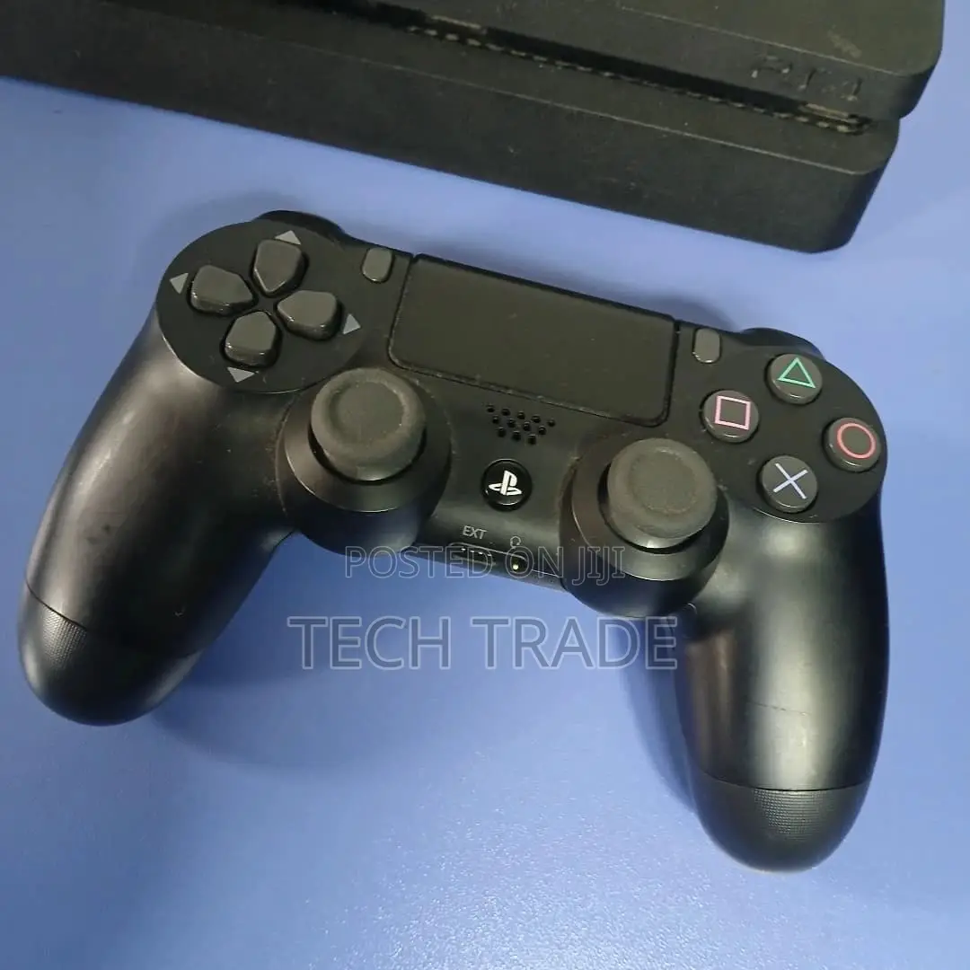 Play Station 4 (Ps4)Slim With 6games and One Pad