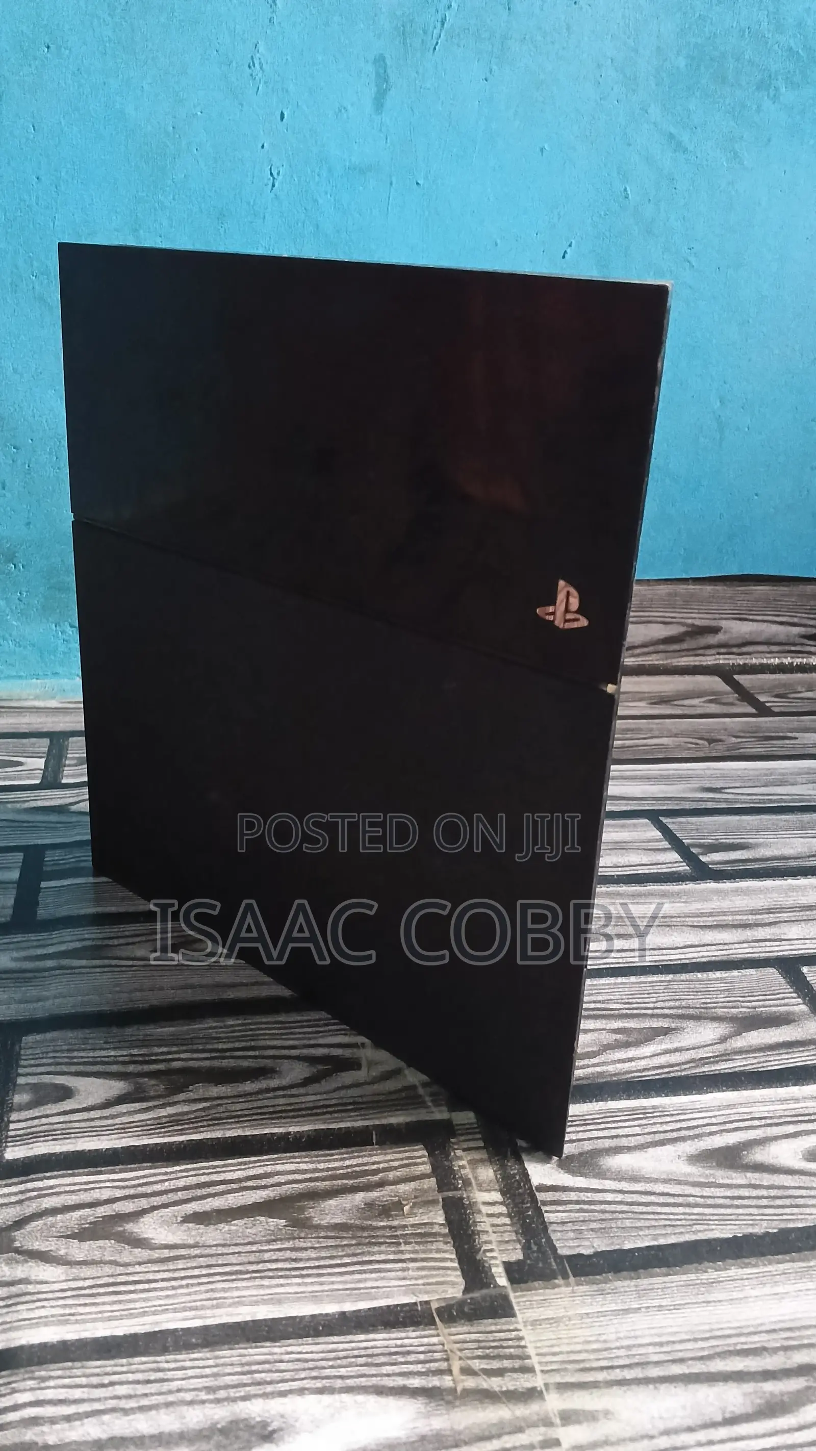 Ps4 Jailbreak With 7 Games and 2 Controllers