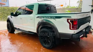 Ford F-150 Raptor 4x4 SuperCab Styleside 5.5 ft. box 133 in. WB 2019