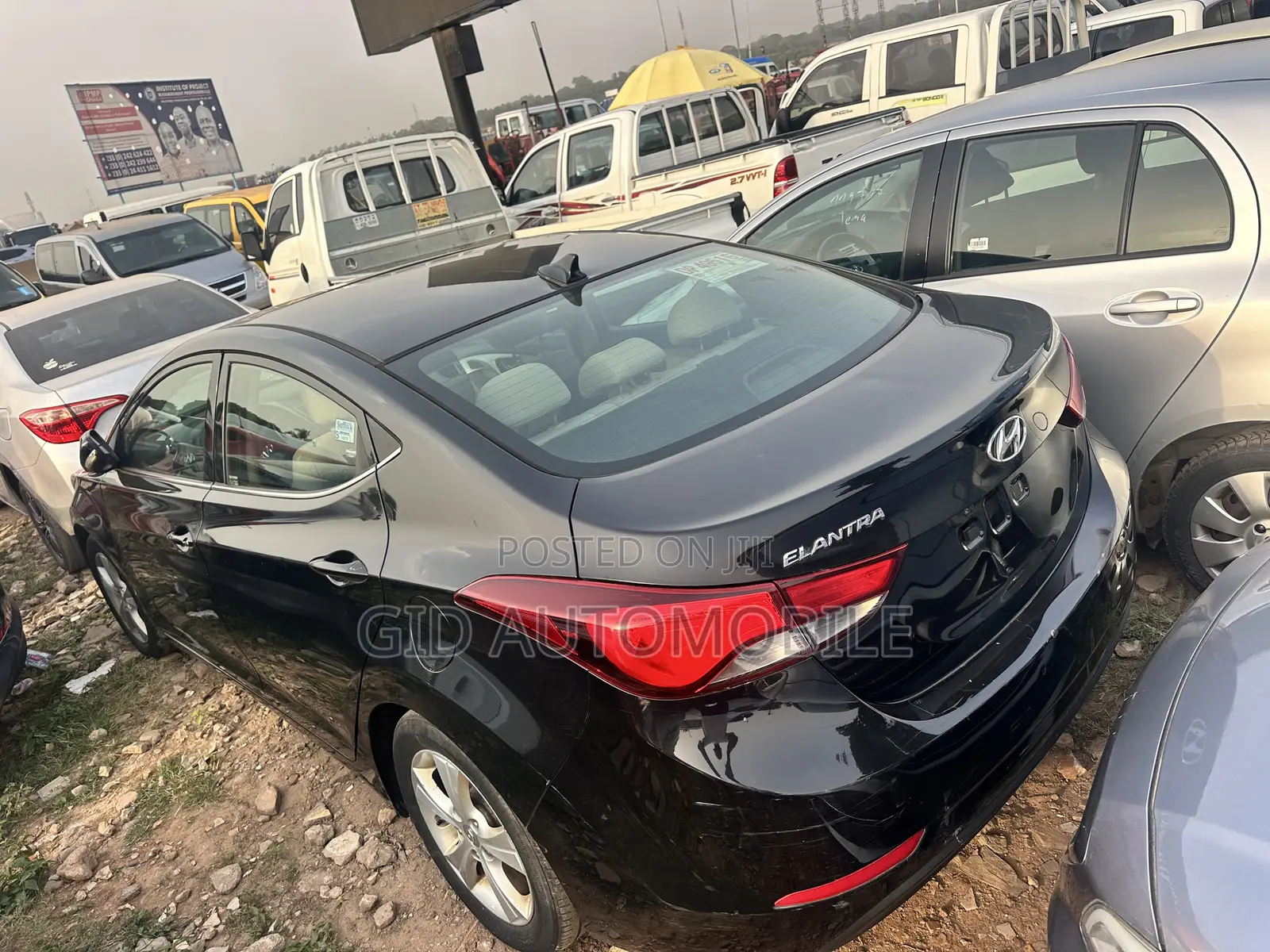 Hyundai Elantra Limited Sedan FWD (1.8L 4cyl 6A) 2016 Black