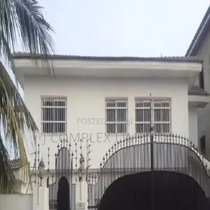 3bdrm House in Dzorwulu for sale