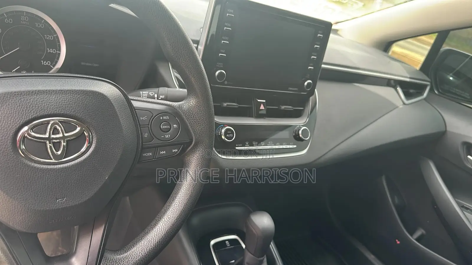 Toyota Corolla LE 2022 White