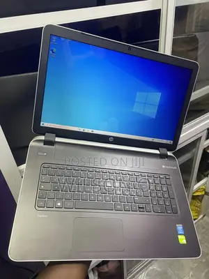 Laptop HP Pavilion 17 8GB Intel Core i5 HDD 160GB