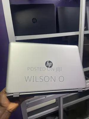 Laptop HP Pavilion 17 8GB Intel Core i5 HDD 160GB