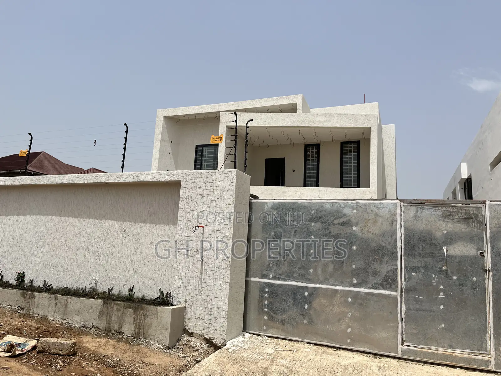 4bdrm Duplex in Daban, Kumasi Metropolitan for sale