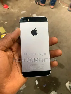 Apple iPhone SE 128 GB Gray