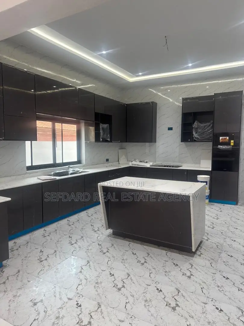 4bdrm House in Haatso for sale