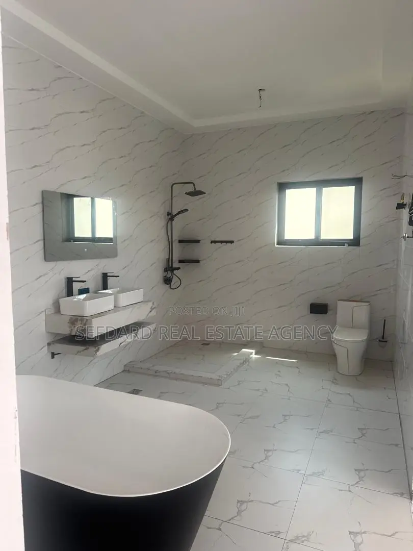 4bdrm House in Haatso for sale