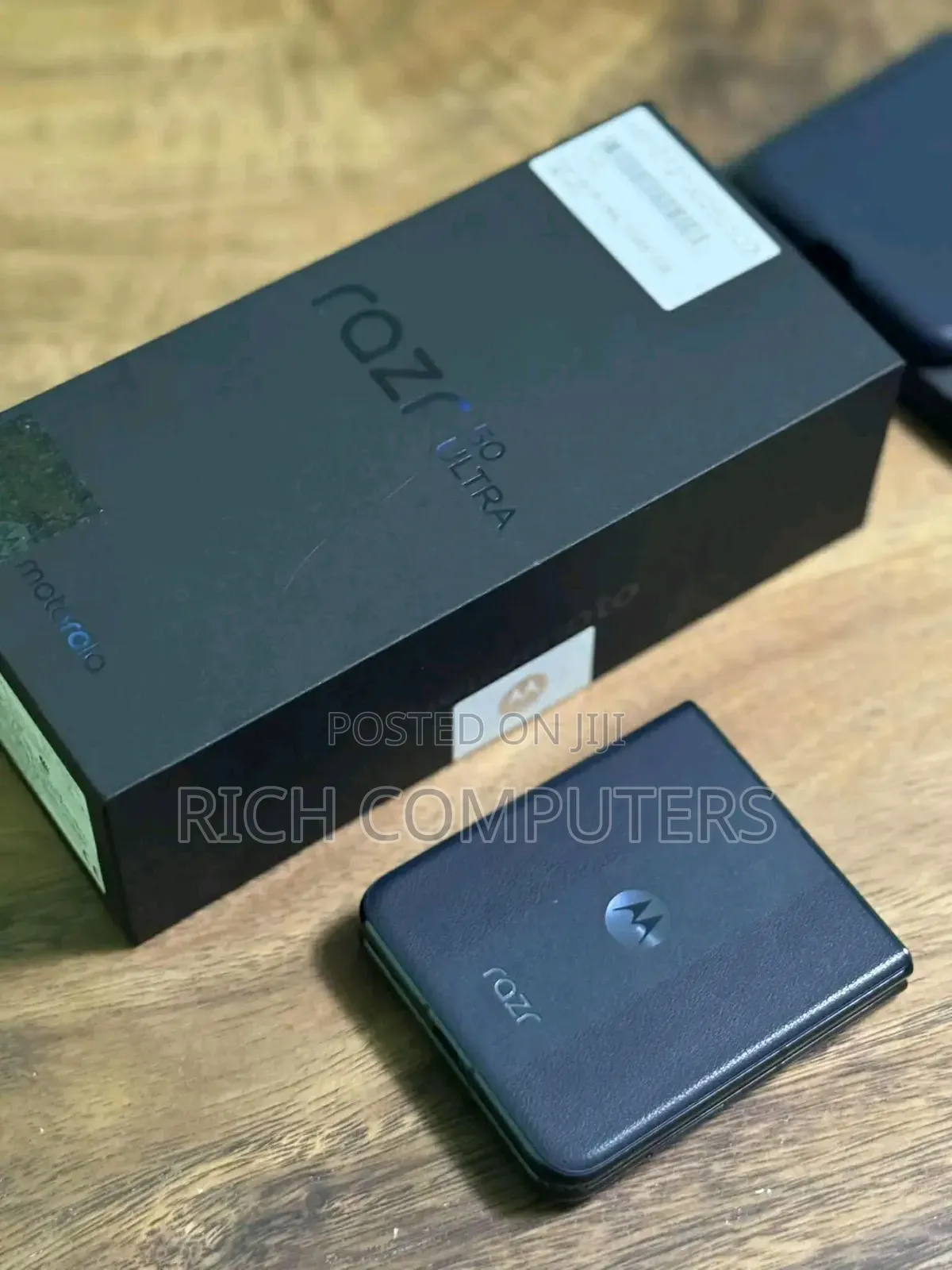 New Motorola Razr 60 Ultra 256 GB Black