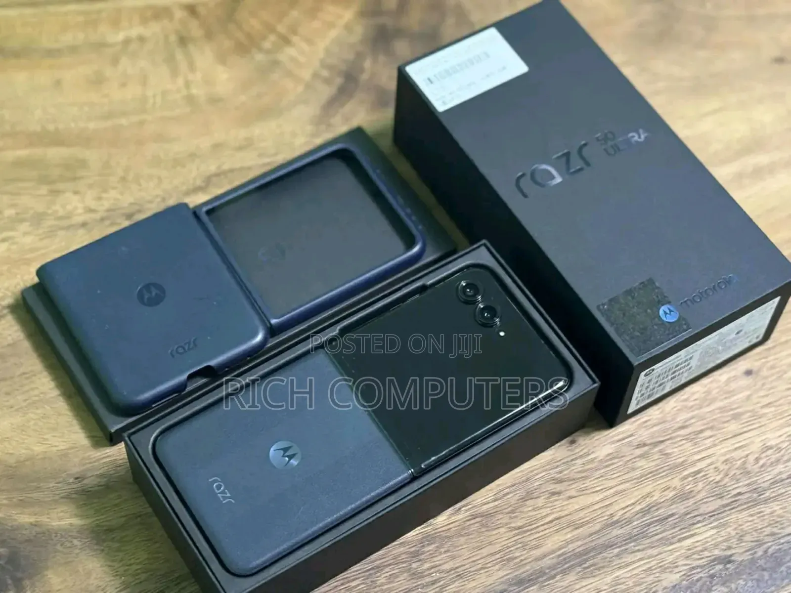 New Motorola Razr 60 Ultra 256 GB Black