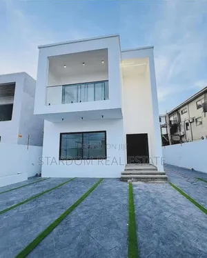 3bdrm Duplex in School Junction, Ashaley Botwe for rent