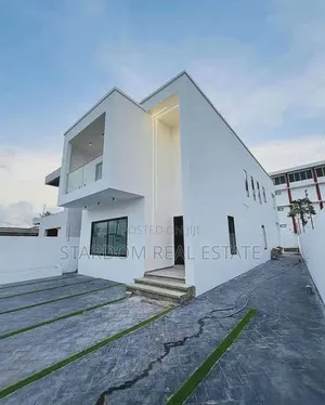 3bdrm Duplex in School Junction, Ashaley Botwe for rent