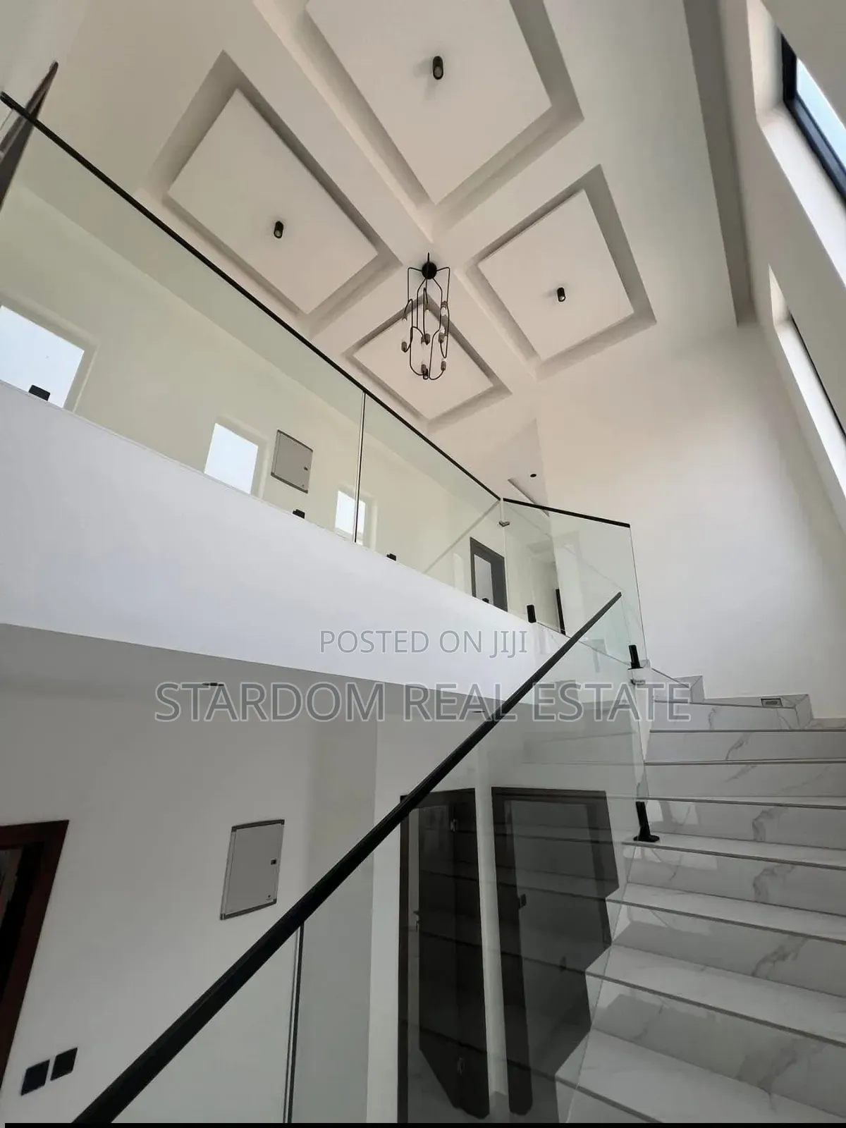 3bdrm Duplex in School Junction, Ashaley Botwe for rent