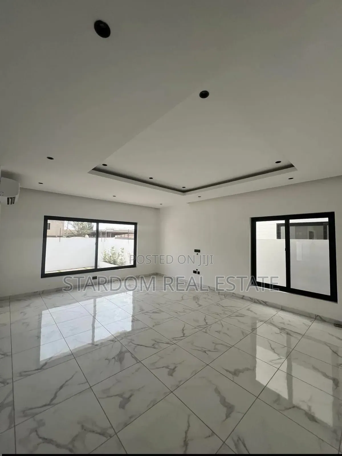 3bdrm Duplex in School Junction, Ashaley Botwe for rent