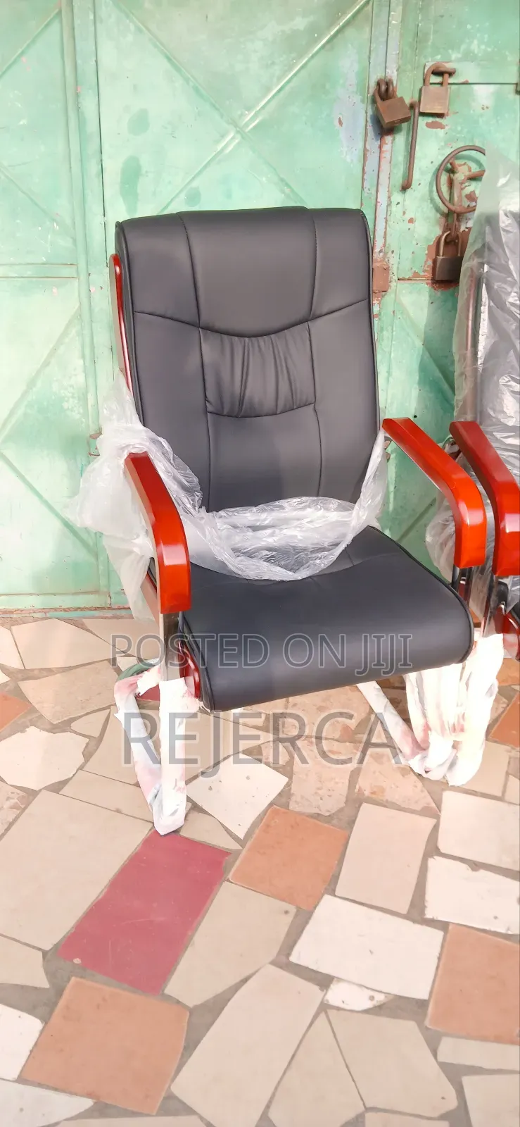 Quality Brand New Platform Chair