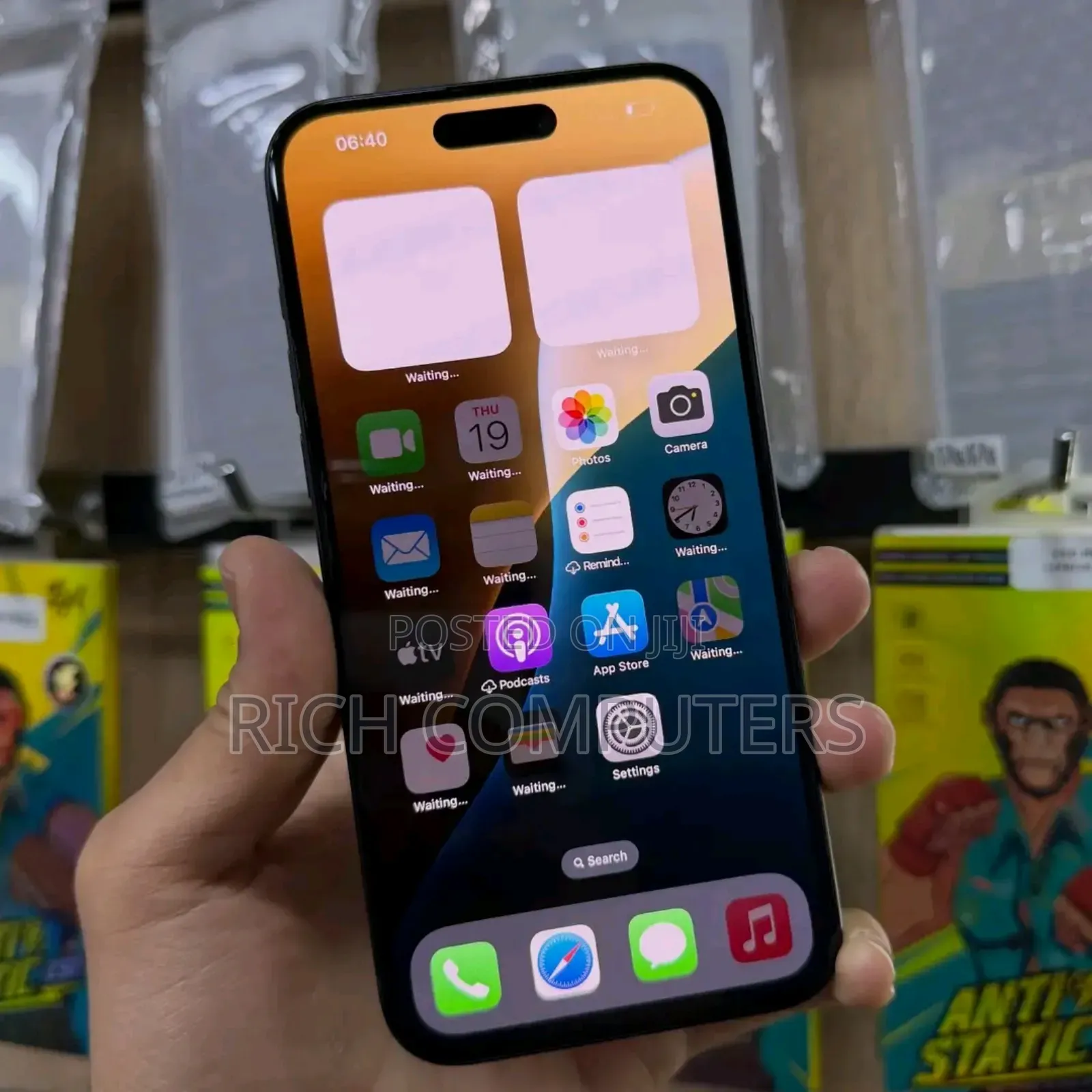 New Apple iPhone 15 Plus 128 GB Black