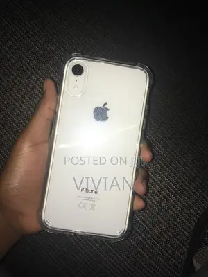 Apple XR 64 GB White