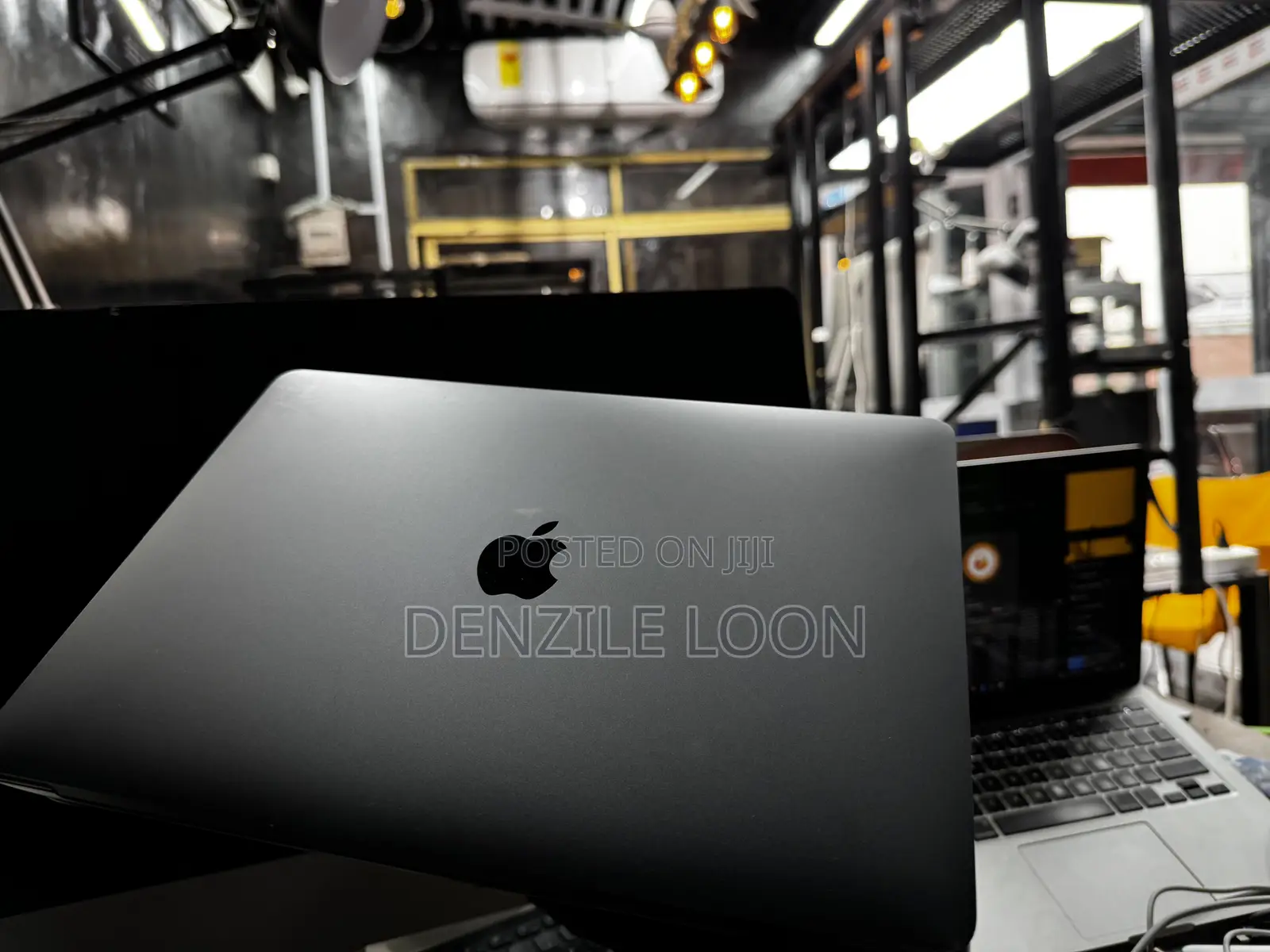Laptop Apple MacBook Pro 2017 16GB Intel Core i5 SSD 512GB