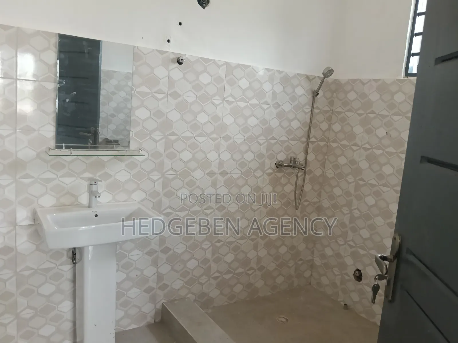 1bdrm Apartment in Oyarifa for rent