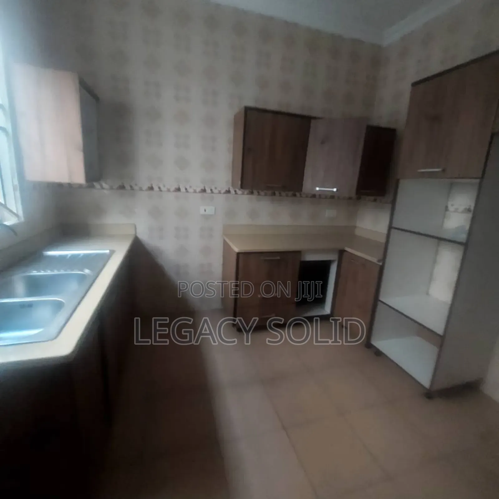 3bdrm House in Legacy Solid Real, Spintex for rent