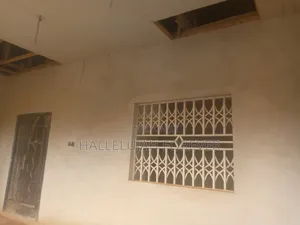 5bdrm House in Kumasi Metropolitan for sale