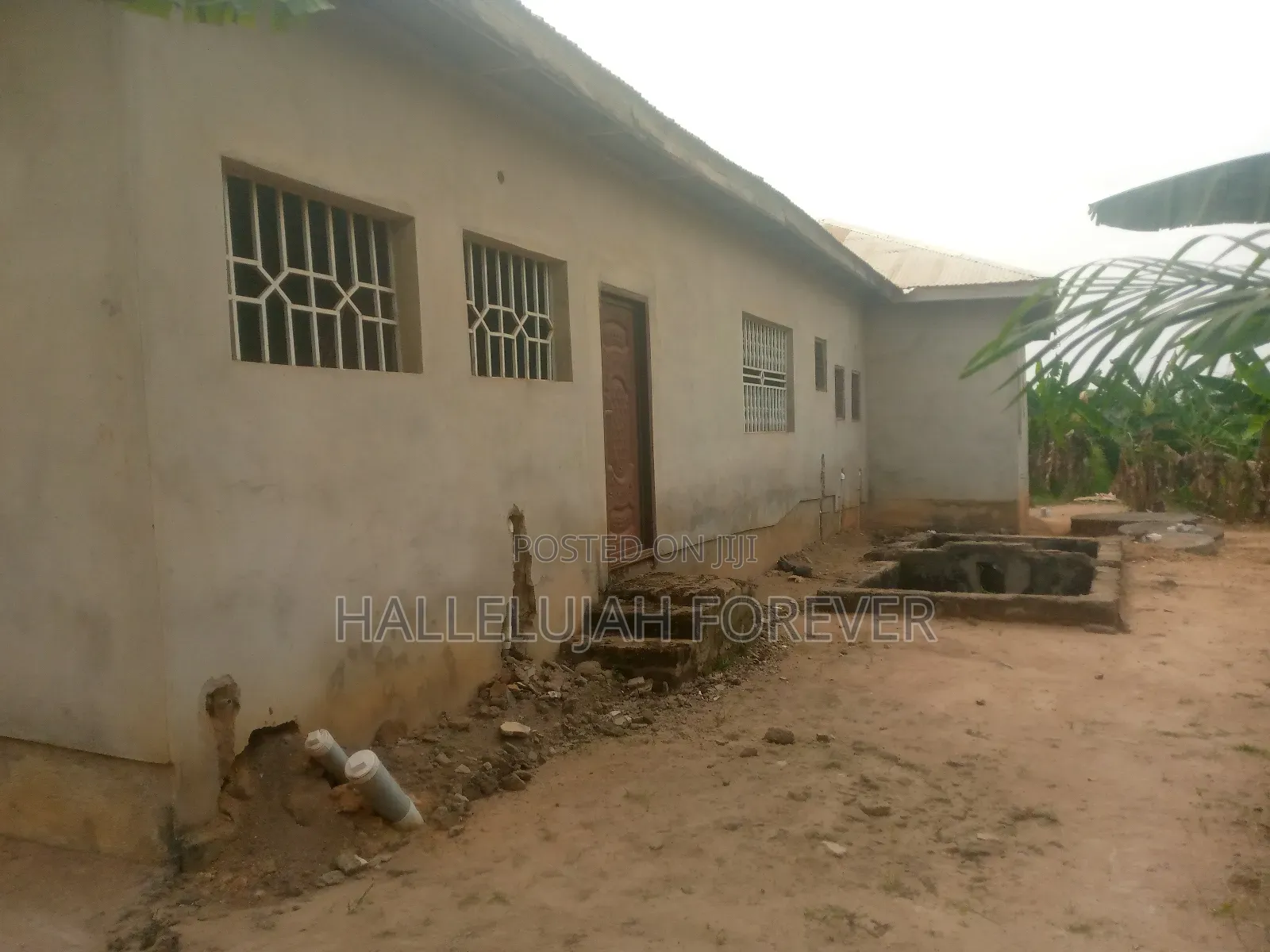 5bdrm House in Kumasi Metropolitan for sale