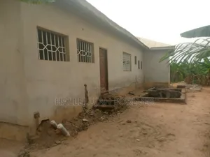 5bdrm House in Kumasi Metropolitan for sale
