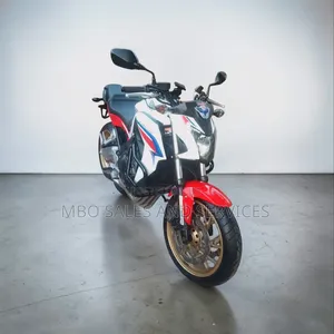 Honda Hornet 2023 White