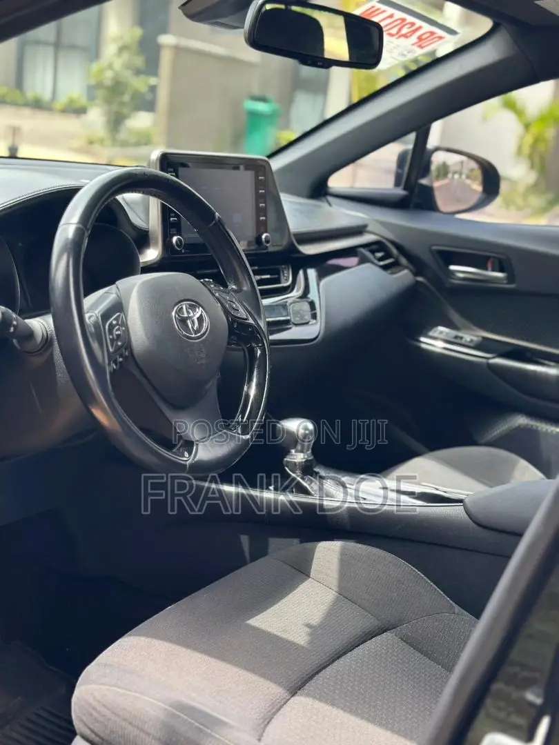 Toyota C-HR XLE FWD 2019 Black