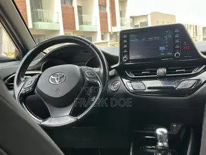 Toyota C-HR XLE FWD 2019 Black
